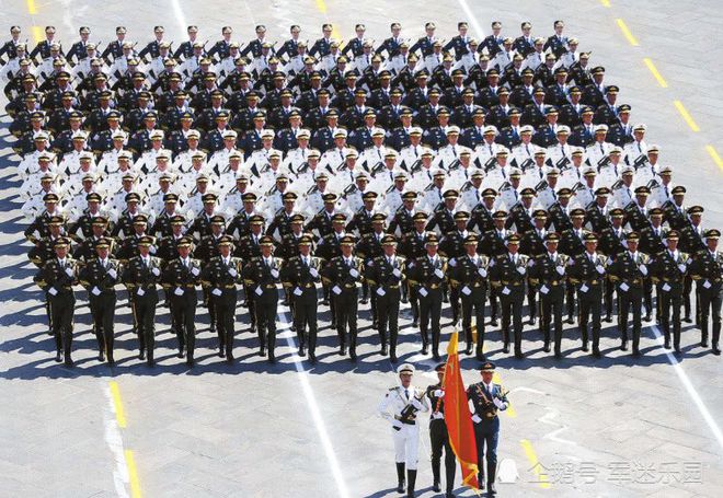 大閱兵"海陸空"三軍儀仗隊,為何都是陸軍拿國旗?國人需要知道_網易訂