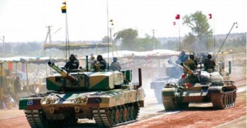 為何印度心甘情愿被俄羅斯“狠宰”20億美金，陸軍深度解析